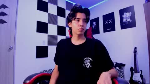 Snapshot of alan_boy01 chatting on November 19, 2025, 10:59 am Alan Boy online show from November 19, 2025, 10:59 am