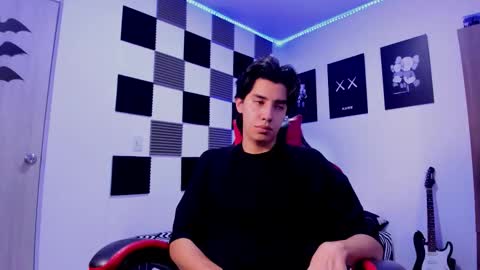 Snapshot of alan_boy01 chatting on November 20, 2025, 10:59 am Alan Boy online show from November 20, 2025, 10:59 am