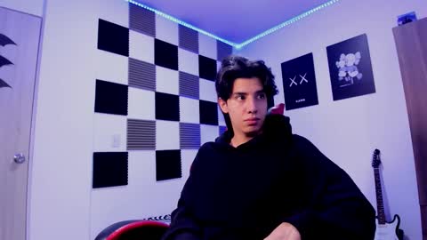 Snapshot of alan_boy01 chatting on November 21, 2025, 11:09 am Alan Boy online show from November 21, 2025, 11:09 am