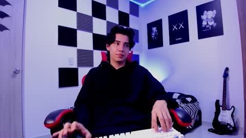 Snapshot of alan_boy01 chatting on November 24, 2025, 11:54 am Alan Boy online show from November 24, 2025, 11:54 am