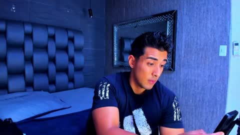 Snapshot of alan_greek_1 chatting on April 20, 2026, 11:50 pm Alan greek online show from April 20, 2026, 11:50 pm