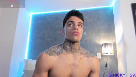 alan_morrys online show from February 22, 2025, 6:50 am