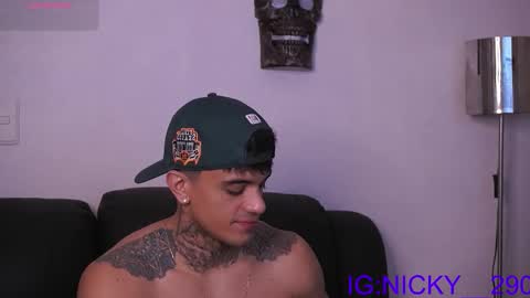 alan_morrys online show from November 12, 2025, 2:45 am