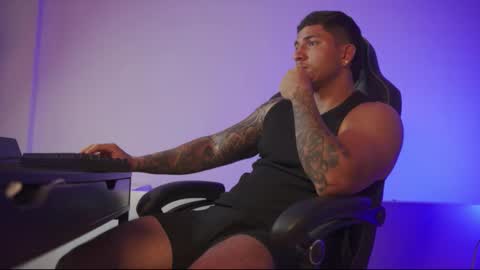 Snapshot of alan_muscle chatting on February 24, 2026, 5:49 am Alan online show from February 24, 2026, 5:49 am