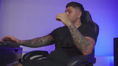 Snapshot of alan_muscle chatting on February 27, 2026, 6:13 am Alan online show from February 27, 2026, 6:13 am