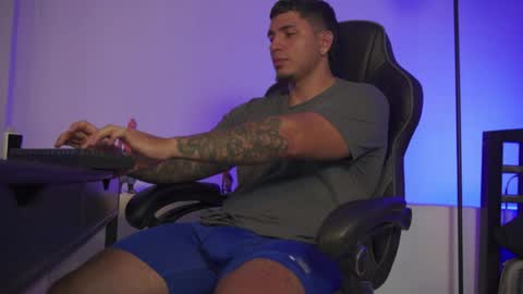 Snapshot of alan_muscle chatting on March 30, 2026, 6:58 am Alan online show from March 30, 2026, 6:58 am