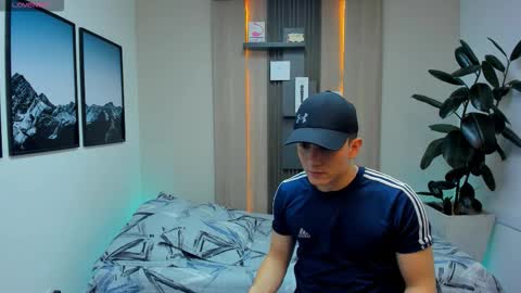 Alan  Kevin can we reach 100 thumbs up please guys  online show from February 17, 2026, 7:09 pm