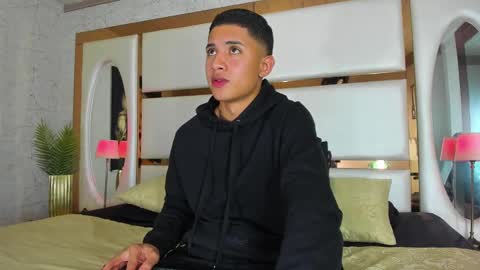 Snapshot of alan_santhos chatting on February 25, 2025, 4:14 am ---Alan--- online show from February 25, 2025, 4:14 am