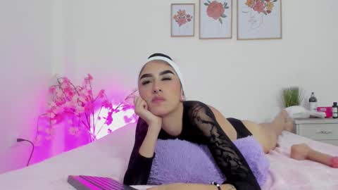 Snapshot of alana_111 chatting on October 24, 2025, 3:25 am alana online show from October 24, 2025, 3:25 am