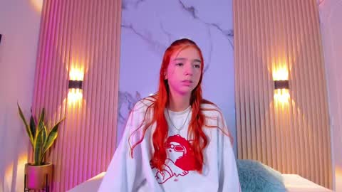 Snapshot of alana_333 chatting on October 3, 2025, 11:40 am A L A N A online show from October 3, 2025, 11:40 am