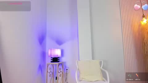 Snapshot of alana__rossetti chatting on June 22, 2026, 11:51 am Alana online show from June 22, 2026, 11:51 am