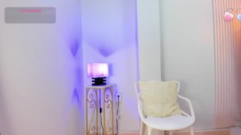 Snapshot of alana__rossetti chatting on June 26, 2026, 11:58 am Alana online show from June 26, 2026, 11:58 am