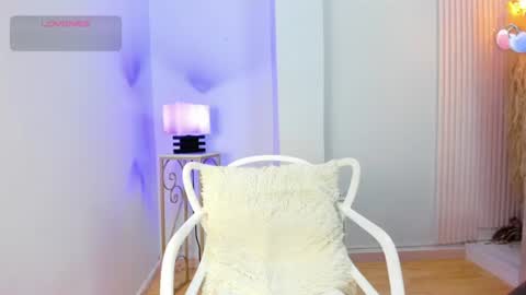 Snapshot of alana__rossetti chatting on June 27, 2026, 12:22 pm Alana online show from June 27, 2026, 12:22 pm
