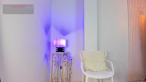 Snapshot of alana__rossetti chatting on June 29, 2026, 12:05 pm Alana online show from June 29, 2026, 12:05 pm