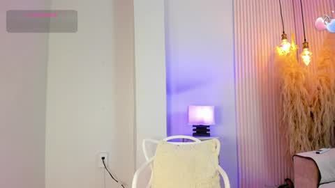 Snapshot of alana__rossetti chatting on July 6, 2026, 12:02 pm Alana online show from July 6, 2026, 12:02 pm