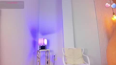 Snapshot of alana__rossetti chatting on August 2, 2026, 3:05 am Alana online show from August 2, 2026, 3:05 am