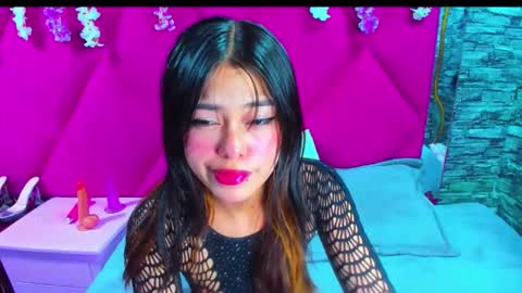 alana_deivis online show from May 22, 2026, 2:51 am