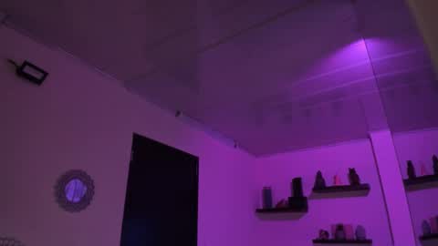 Snapshot of alana_madison chatting on December 23, 2024, 5:11 pm Maeve online show from December 23, 2024, 5:11 pm