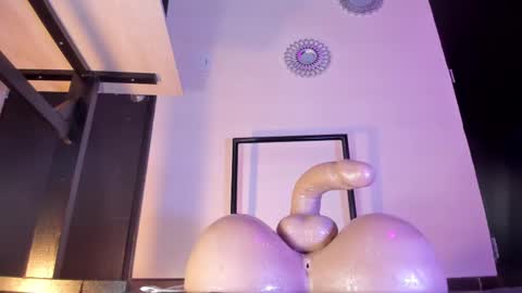 Snapshot of alana_madison chatting on February 24, 2025, 1:21 pm Maeve online show from February 24, 2025, 1:21 pm