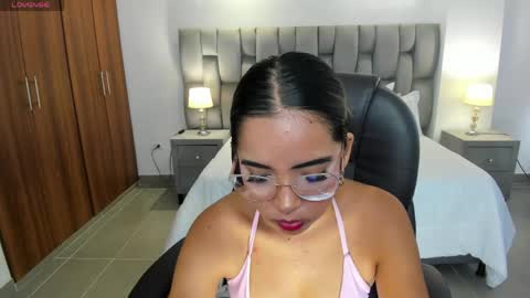 alana  online show from June 1, 2026, 7:04 pm