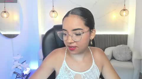 alana  online show from June 7, 2026, 7:06 pm