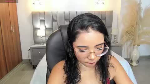 alana  online show from July 12, 2026, 1:35 pm