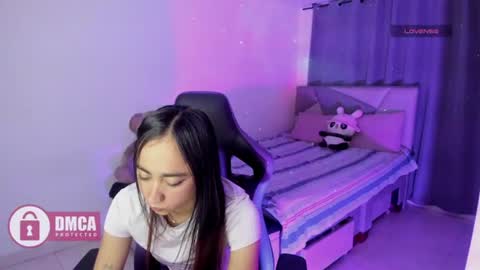 alana_pherson online show from August 4, 2026, 2:37 am