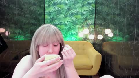 Snapshot of alana_soft chatting on January 12, 2025, 6:49 am Alana online show from January 12, 2025, 6:49 am