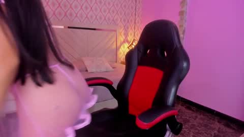 Snapshot of alana_watsonn chatting on November 11, 2025, 12:49 pm ALANA online show from November 11, 2025, 12:49 pm