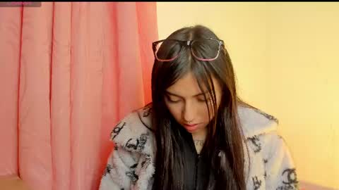 ALANA Please follow me  online show from June 12, 2026, 4:11 am