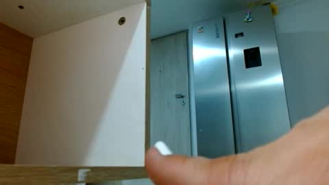 alananahot_77 online show from May 23, 2026, 8:51 am