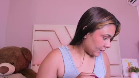 Snapshot of alanarousse_ chatting on May 8, 2026, 12:10 pm alanarousse_ online show from May 8, 2026, 12:10 pm