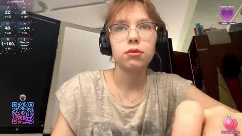 Snapshot of alanehadaller chatting on September 28, 2025, 9:25 am Stella online show from September 28, 2025, 9:25 am