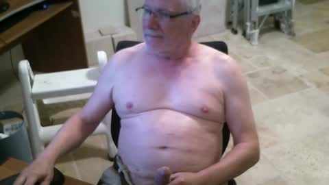 Snapshot of alanlee10allen chatting on May 7, 2026, 4:45 pm Alanlee10allen online show from May 7, 2026, 4:45 pm