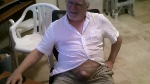 Snapshot of alanlee10allen chatting on May 14, 2026, 3:19 pm Alanlee10allen online show from May 14, 2026, 3:19 pm