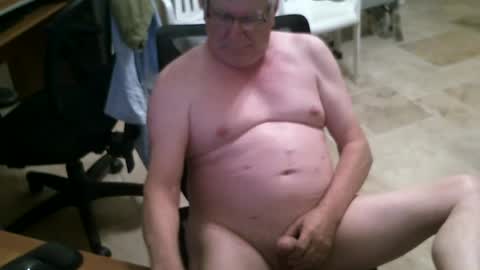 Snapshot of alanlee10allen chatting on July 13, 2026, 12:19 pm Alanlee10allen online show from July 13, 2026, 12:19 pm