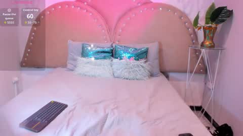 Snapshot of alanna_blaze chatting on November 13, 2025, 12:59 pm alanna_blaze online show from November 13, 2025, 12:59 pm