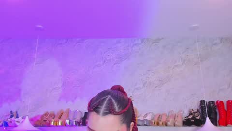 Snapshot of alanna_hank chatting on June 5, 2026, 6:52 am Alanna online show from June 5, 2026, 6:52 am