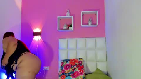 Snapshot of alanna_hot3 chatting on May 12, 2026, 7:33 pm Ana online show from May 12, 2026, 7:33 pm