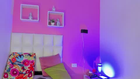 Snapshot of alanna_hot3 chatting on June 11, 2026, 7:45 pm Ana online show from June 11, 2026, 7:45 pm