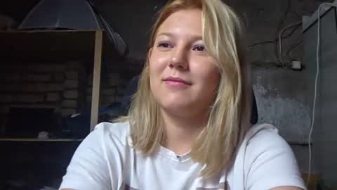 Snapshot of alannaboisen chatting on August 8, 2026, 8:49 am Julie online show from August 8, 2026, 8:49 am