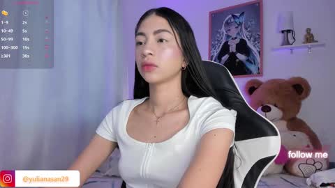 Snapshot of alannah__ chatting on February 5, 2025, 11:44 am online show from February 5, 2025, 11:44 am