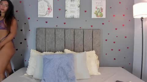 Alanna  online show from April 21, 2026, 12:22 pm