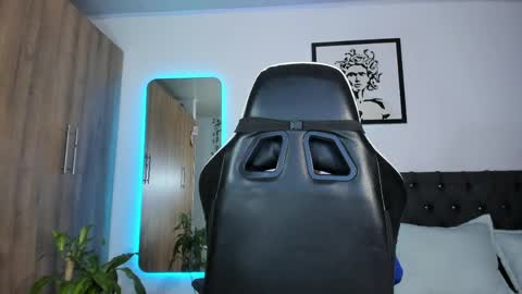 Snapshot of alannaughty_ chatting on May 21, 2026, 12:06 am alannaughty_ online show from May 21, 2026, 12:06 am