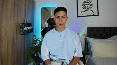 Snapshot of alannaughty_ chatting on August 6, 2026, 11:06 pm alannaughty_ online show from August 6, 2026, 11:06 pm