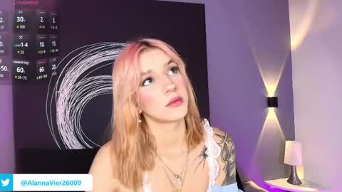Snapshot of alannaviera chatting on May 15, 2026, 12:01 pm Alanna online show from May 15, 2026, 12:01 pm