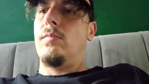 alannovak8 online show from June 20, 2026, 4:10 pm