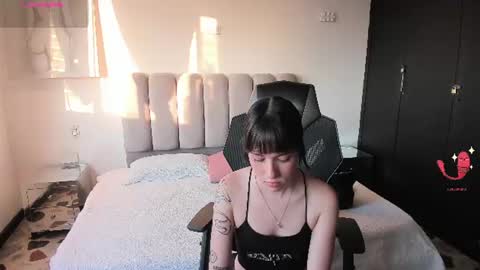 Snapshot of alaskaflowers_ chatting on July 21, 2026, 10:56 pm Alaska online show from July 21, 2026, 10:56 pm
