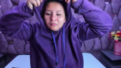 AlaSmith  online show from October 19, 2025, 2:23 am