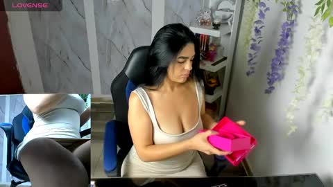 Snapshot of alayasmile chatting on May 10, 2026, 4:23 pm Alaya online show from May 10, 2026, 4:23 pm